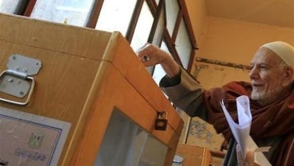 عز الدين عادل: لا يمكن نرى سلطة تحكم والباقية تتفرج عز الدين عادل: لا يمكن نرى سلطة تحكم والباقية تتفرج