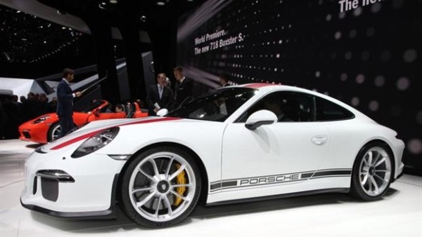 «بورش 911R» تتألق فى معرض جنيف الدولى للسيارات 2016
