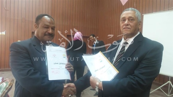 بالصور..«شباب مصر» توقع بروتوكول مع معهد الخدمة بأسوان بالصور..«شباب مصر» توقع بروتوكول مع معهد الخدمة بأسوان