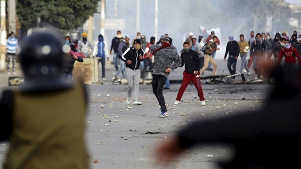 مقتل 35 متطرفا و18 مدنيا وعسكريا في مواجهات بتونس مقتل 35 متطرفا و18 مدنيا وعسكريا في مواجهات بتونس