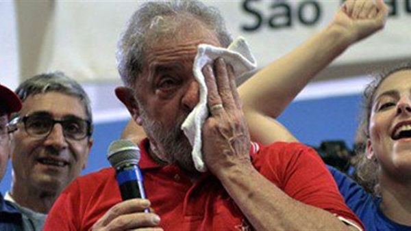 «كوبا» تنتقد القبض على الرئيس البرازيلي السابق «دا سيلفا»
