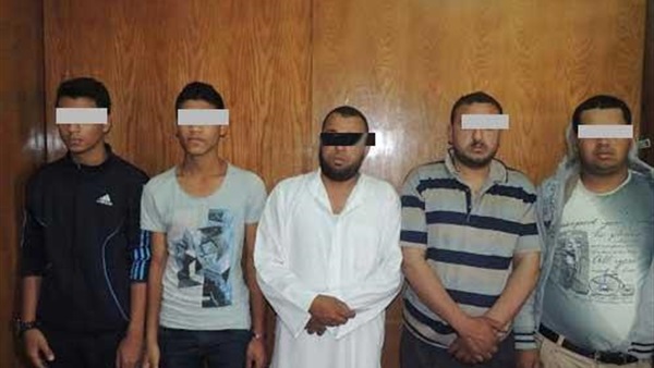 القبض على 10 أشخاص بقنا بتهمة الانضمام إلى «الاخوان» القبض على 10 أشخاص بقنا بتهمة الانضمام إلى «الاخوان»