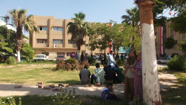 جامعة الفيوم تستقبل 20 ألف طالب وطالبة فى أول أيام الدراسة جامعة الفيوم تستقبل 20 ألف طالب وطالبة فى أول أيام الدراسة