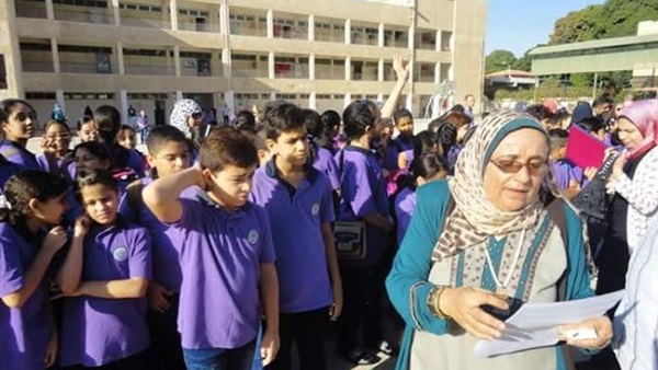 بالصور..حضور مكثف لطلاب بورسعيد في أول أيام الدراسة بالصور..حضور مكثف لطلاب بورسعيد في أول أيام الدراسة