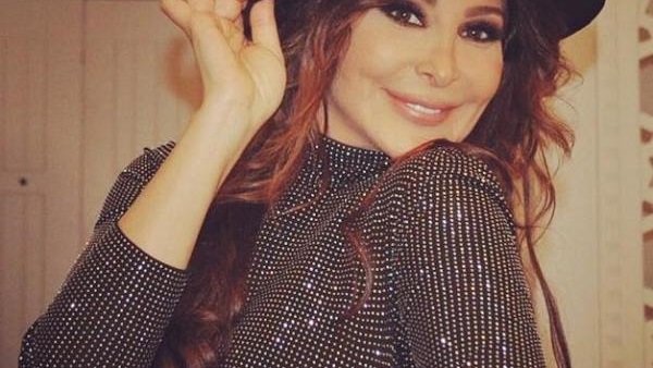 «فنانات» يتسابقن لتهنأة المرأة بعيدها «فنانات» يتسابقن لتهنأة المرأة بعيدها