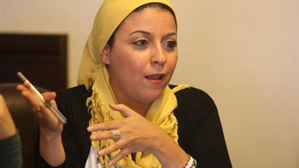اسراء عبد الفتاح تبحث عن أسباب منعها من السفر اسراء عبد الفتاح تبحث عن أسباب منعها من السفر