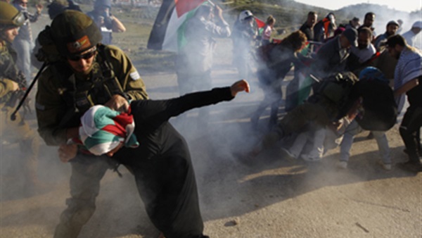 استشهاد سيدة فلسطينية بالقدس على يد قوات الاحتلال الإسرائيلي