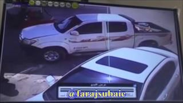 بالفيديو.. شاب يسرق سيارة من أمام سوبر ماركت بالفيديو.. شاب يسرق سيارة من أمام سوبر ماركت