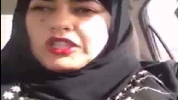 بالفيديو.. امرأة تعرض نفسها للجواز بشرط مثير للجدل بالفيديو.. امرأة تعرض نفسها للجواز بشرط مثير للجدل