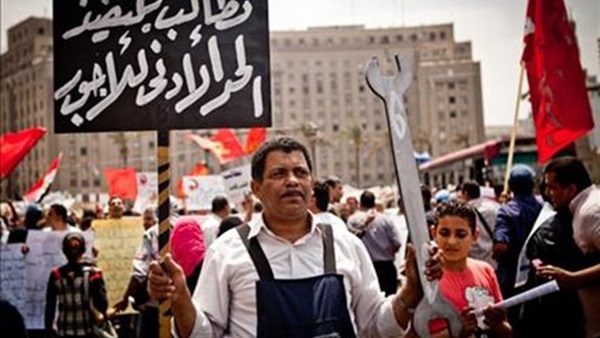 منتدى حقوقي: رصدنا ألف و115 احتجاجا عماليا منذ مطلع العام منتدى حقوقي: رصدنا ألف و115 احتجاجا عماليا منذ مطلع العام