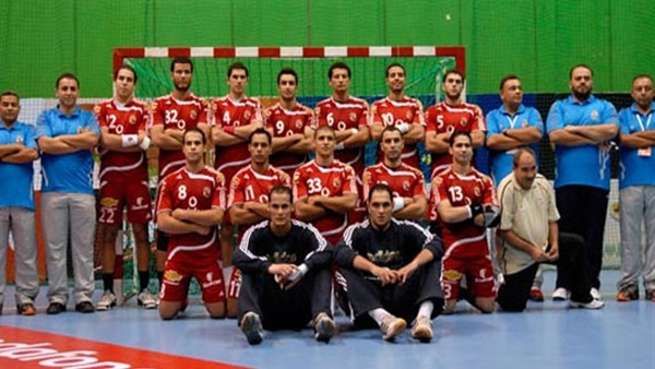المدير الفني لطائرة الأهلي يضع برنامجا خاصا للاعبيه في معسكر التشيك المدير الفني لطائرة الأهلي يضع برنامجا خاصا للاعبيه في معسكر التشيك