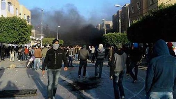 تونس: أنباء عن تبادل كثيف لإطلاق النار وسط مدينة بن قردان تونس: أنباء عن تبادل كثيف لإطلاق النار وسط مدينة بن قردان