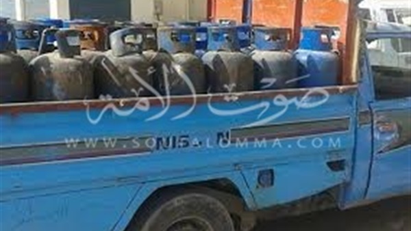ضبط «أنابيب بوتوجاز» أزيد من التسعيرة فى الغردقة ضبط «أنابيب بوتوجاز» أزيد من التسعيرة فى الغردقة