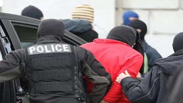 تونس: غلق 10 منافذ رئيسية لـ«صفاقس» وإيقاف 60 مطلوبا أمنيا تونس: غلق 10 منافذ رئيسية لـ«صفاقس» وإيقاف 60 مطلوبا أمنيا