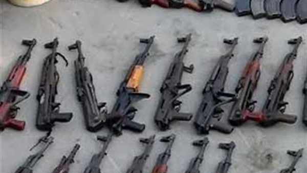 المواطنين يسلمون 6 قطع سلاح للشرطة بالإسكندرية  