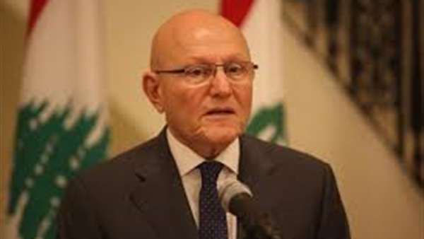 رئيس الوزراء اللبناني يدعو لاجتماع الحكومة غدًا لحل أزمة النفايات رئيس الوزراء اللبناني يدعو لاجتماع الحكومة غدًا لحل أزمة النفايات