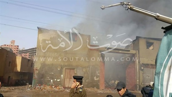 بالصور.. فشل السيطرة على حريق شبرا الخيمة بعد 13 ساعة.. الدفع بـ24 سيارة إطفاء.. والقوات المسلحة تتدخل.. والاستعانة بالحماية المدنية من 3 محافظات