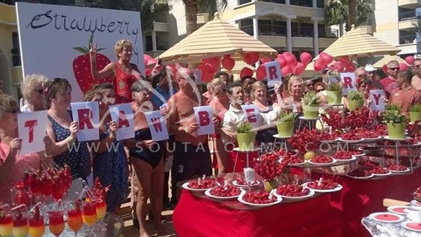 بالصور.. مهرجان «الفراولة» لتنشط السياحة بالبحر الأحمر بالصور.. مهرجان «الفراولة» لتنشط السياحة بالبحر الأحمر