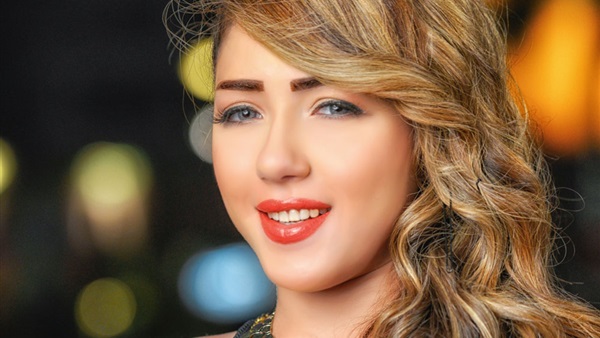 سارة سلامة تبدأ حملتها الترويجية لـ«كنغر حبنا» سارة سلامة تبدأ حملتها الترويجية لـ«كنغر حبنا»