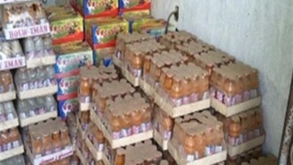 ضبط 9 آلاف عبوة عصير داخل مصنعين بدون ترخيص بالبحيرة ضبط 9 آلاف عبوة عصير داخل مصنعين بدون ترخيص بالبحيرة