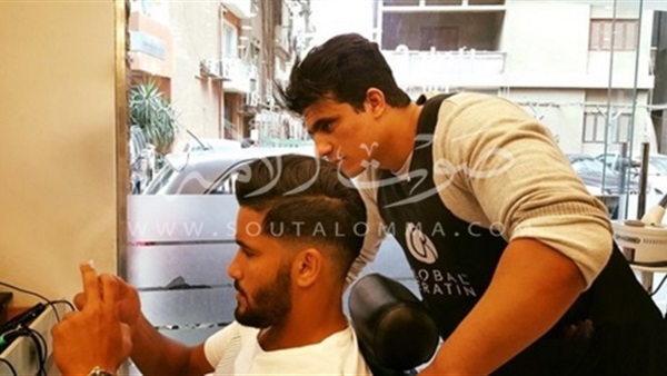 بالصور.. «صالح جمعة» بقصة شعر جديدة بالصور.. «صالح جمعة» بقصة شعر جديدة