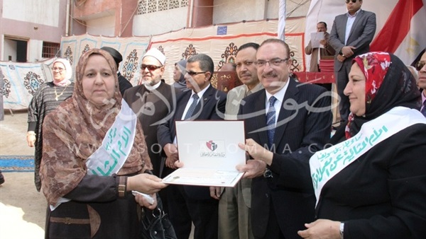 بالفيديو والصور .. محافظ بني سويف يكّرم «الأمهات المثاليات» بالفيديو والصور .. محافظ بني سويف يكّرم «الأمهات المثاليات»