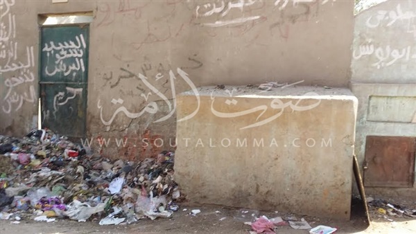 بالفيديو والصور.. مقابر «المبرز» تحت حصار «القمامة» بالشرقية بالفيديو والصور.. مقابر «المبرز» تحت حصار «القمامة» بالشرقية