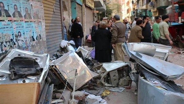 إخلاء محيط العقار المنهار بالإسماعيلية من السكان