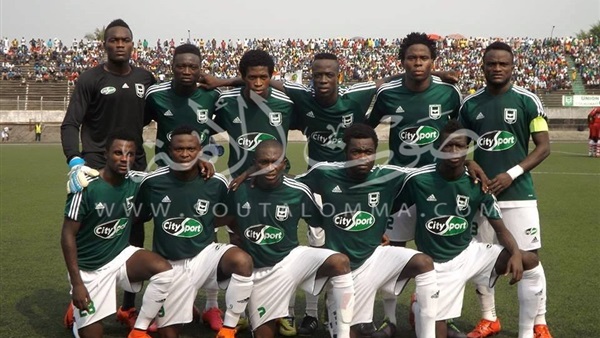 بالصور.. «دوالا» يخوض أولى تدريباته بالقاهرة في «حمام سباحة»