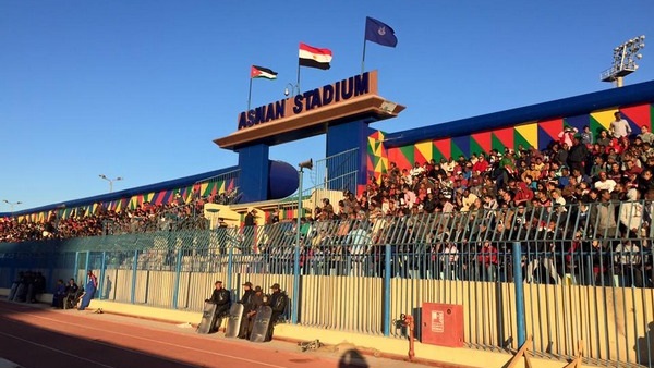 الأمن يوافق على حضور 15 ألف مشجع مباراة نيجيريا الأمن يوافق على حضور 15 ألف مشجع مباراة نيجيريا