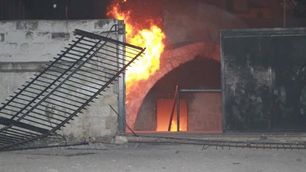 "أدرعي": قيام 100 فلسطيني  بإضرام النيران في قبر سيدنا يوسف 