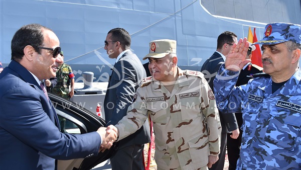 بالصور .. الرئيس  السيسى يحضر فعاليات المناورة البحرية بالذخيرة الحية 