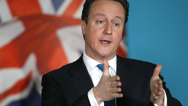«رئيس وزراء بريطانيا» يدعم إعادة المهاجرين إلى تركيا 
