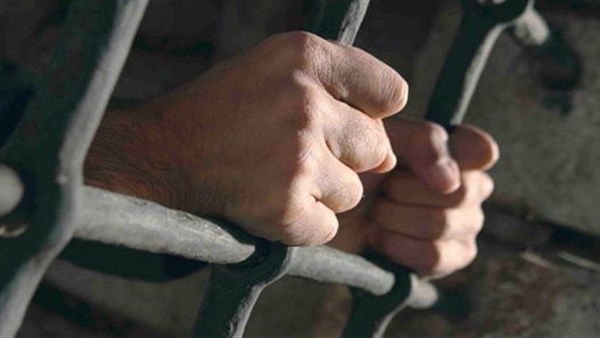 حبس فني معمل بكفر الشيخ لاتهامه بالتشهير بضابط شرطة حبس فني معمل بكفر الشيخ لاتهامه بالتشهير بضابط شرطة