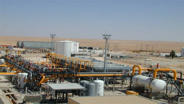 أنباء عن هجوم إرهابي على قاعدة نفطية في الجزائر أنباء عن هجوم إرهابي على قاعدة نفطية في الجزائر