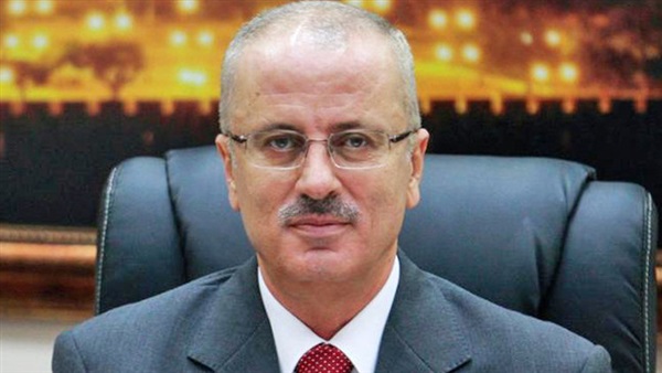رئيس الوزراء الفلسطينى يشارك في تشييع شهداء إنقلاب حافلة المعتمرين رئيس الوزراء الفلسطينى يشارك في تشييع شهداء إنقلاب حافلة المعتمرين