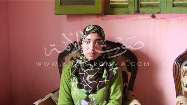 بالفيديو والصور.. مأساة فتاة تحرش بها والدها وحاول اغتصابها.. «أشجان»: لامس أجزاء حساسة من جسدى.. طلب معاشرتى جنسيا وهددنى بالقتل حال فضح أمره ووالدتى لم تصدقنى.. والأم: «كان بيقولها أنا شايفك مراتى» بالفيديو والصور.. مأساة فتاة تحرش بها والدها وحاول اغتصابها.. «أشجان»: لامس أجزاء حساسة من جسدى.. طلب معاشرتى جنسيا وهددنى بالقتل حال فضح أمره ووالدتى لم تصدقنى.. والأم: «كان بيقولها أنا شايفك مراتى»