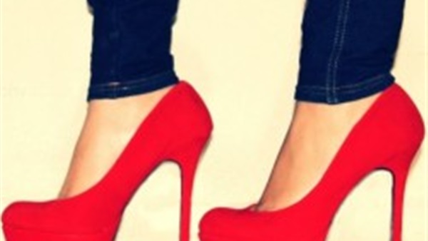 الكعب العالى خطرا على الفتايات قبل زواجهن 