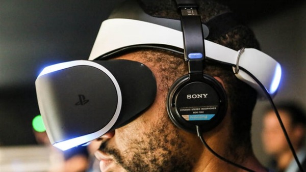 الطلبات المسبقة على خوذة Playstation VR نفدت بعد 10 دقائق الطلبات المسبقة على خوذة Playstation VR نفدت بعد 10 دقائق