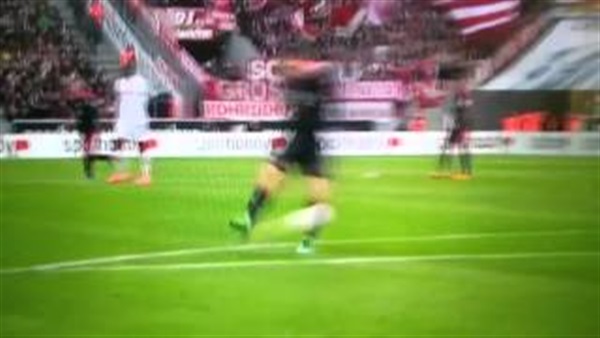بالفيديو.. «بايرن ميونخ» يتقدم على «كولن» في الشوط الأول بالفيديو.. «بايرن ميونخ» يتقدم على «كولن» في الشوط الأول