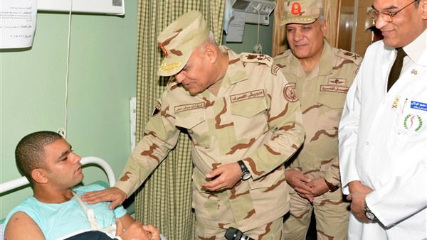 «الدفاع» تعرض لقطات لزيارة «صدقي صبحي» لمصابي القوات المسلحة «الدفاع» تعرض لقطات لزيارة «صدقي صبحي» لمصابي القوات المسلحة