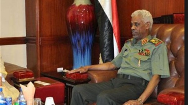 وزير الدفاع السوداني يؤكد التزام بلاده بالتصدي للمخاطر التي تهدد المنطقة وزير الدفاع السوداني يؤكد التزام بلاده بالتصدي للمخاطر التي تهدد المنطقة
