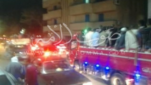 بالصور.. جنازة شعبية مهيبة لضحية الصعق الكهربائى فى الغردقة بالصور.. جنازة شعبية مهيبة لضحية الصعق الكهربائى فى الغردقة