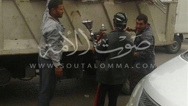 بالصور.. شرطة المرافق تشن حملة مكبرة بميدان العتبة وعين شمس بالصور.. شرطة المرافق تشن حملة مكبرة بميدان العتبة وعين شمس