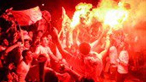 بالصور.. الوايت نايتس يصل أمام الزمالك والأمن يتدخل بالصور.. الوايت نايتس يصل أمام الزمالك والأمن يتدخل