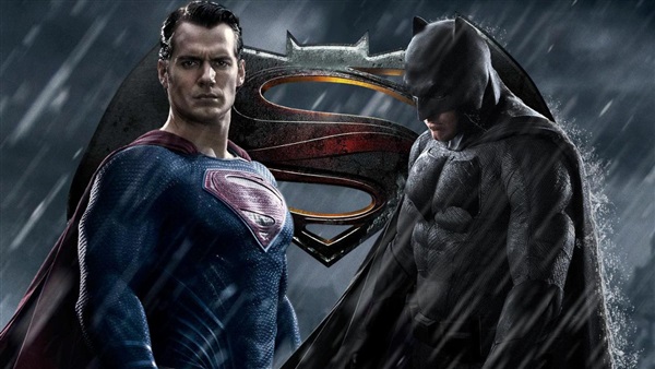 بالصور.. كواليس مؤتمر فيلم «batman vs superman» 