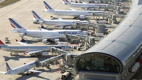 إضراب المراقبين الجويين يعرقل الحركة بمطارى رواسى وأورلى فى باريس