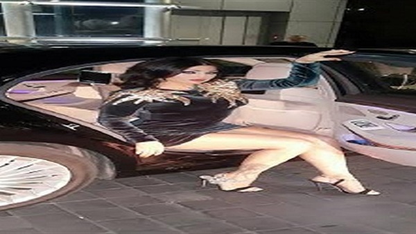 فساتين هيفاء وهبى تثير الجدل فساتين هيفاء وهبى تثير الجدل