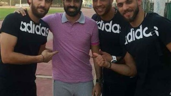 لاعب الأهلي السابق يحضر مران الزمالك لاعب الأهلي السابق يحضر مران الزمالك