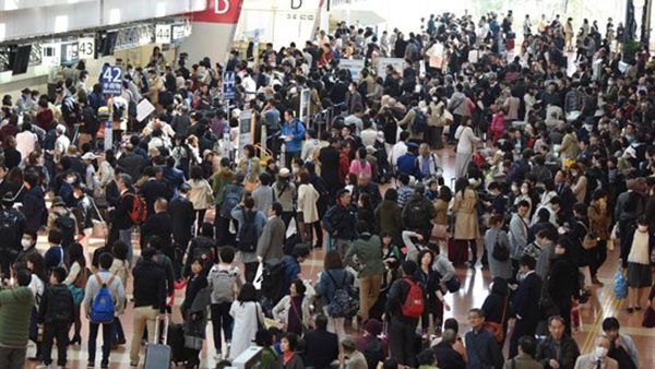 «عطل فني» وراء تكدس آلاف الركاب بمطارات اليابان 